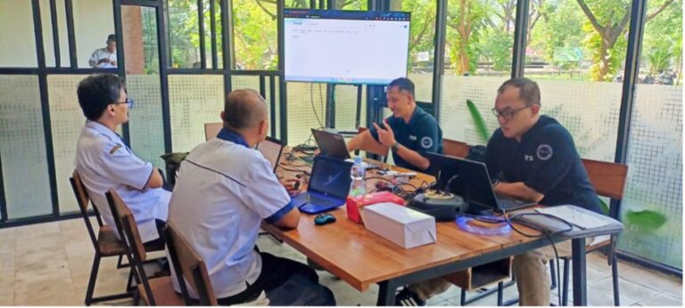 ITATS Tingkatkan Kompetensi Guru SMK Negeri 10 Surabaya melalui Pelatihan IoT Berbasis ESP32