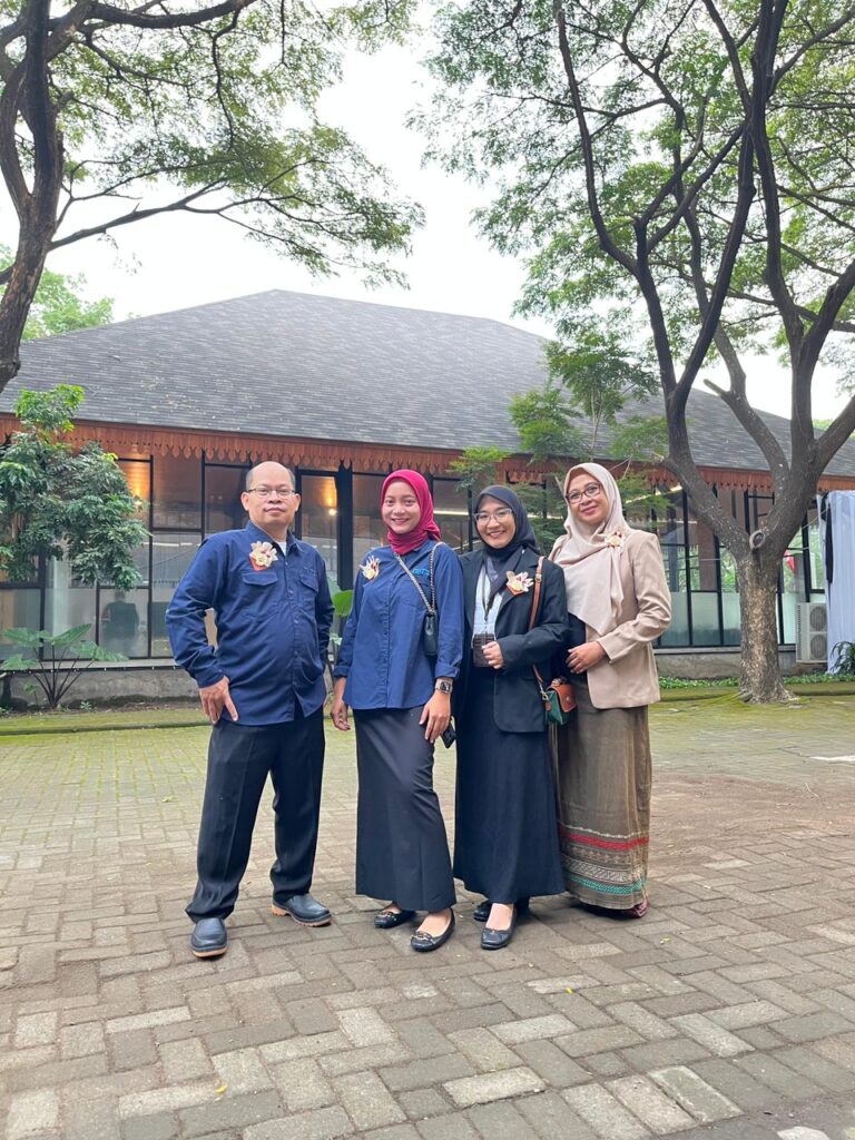 Asesor Jabatan Akademik LLDikti Wilayah VII: Dr. Ir. Evi Yuliawati S.T, M.T Dosen Teknik Industri ITATS