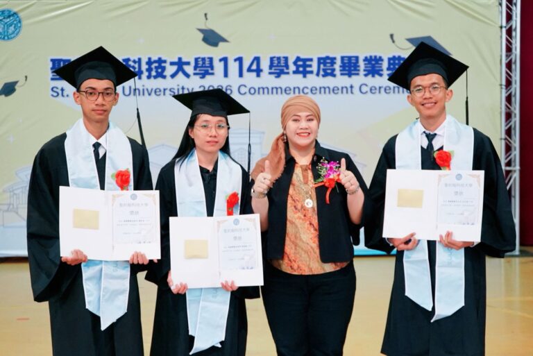 Mukhamad Keshid Ahlussiddiqin Dinobatkan sebagai Mahasiswa Double Degree Berprestasi St. John’s University Taiwan