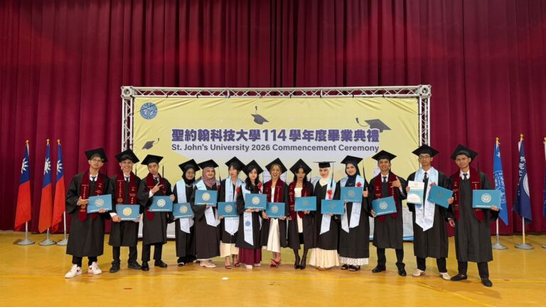 Mahasiswa Double Degree Teknik Industri ITATS wisuda di John’s University Taiwan