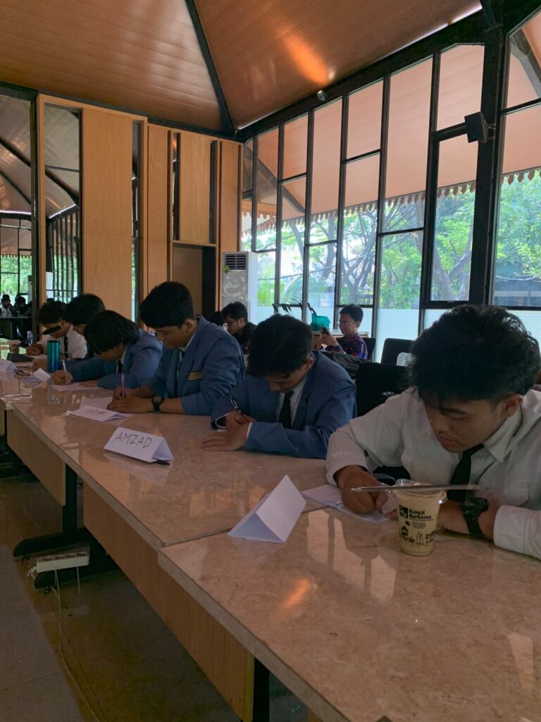 Bangun Jiwa Kepemimpinan dan Manajemen Organisasi, MahasiswaTeknik Industri ITATS Sukses Ikuti LKMM-TD 2026