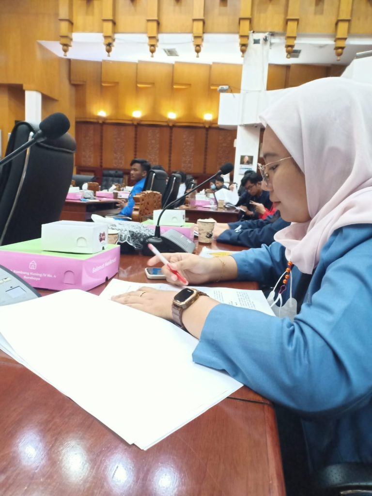 HIMA JURUSAN TEKNIK INFORMATIKA MEWAKILI KAMPUS ITATS MENGIKUTI RAPERDA DI DPRD KOTA SURABAYA