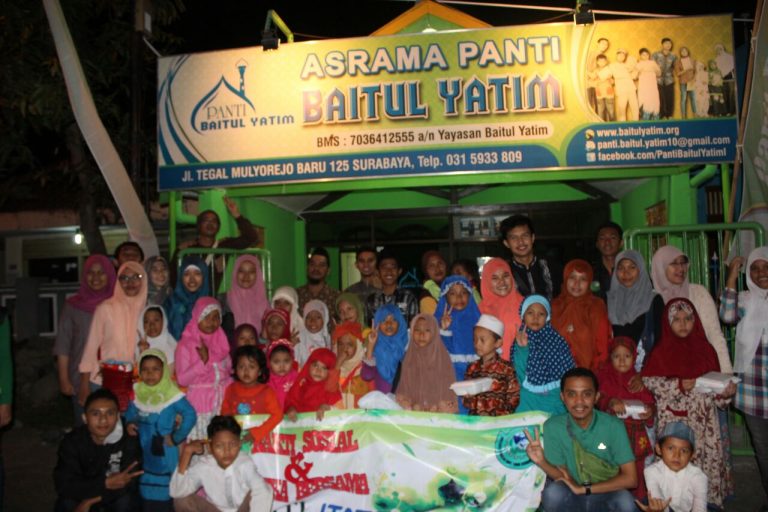 Berbuka puasa bersama adik-adik Panti Baitul Yatim