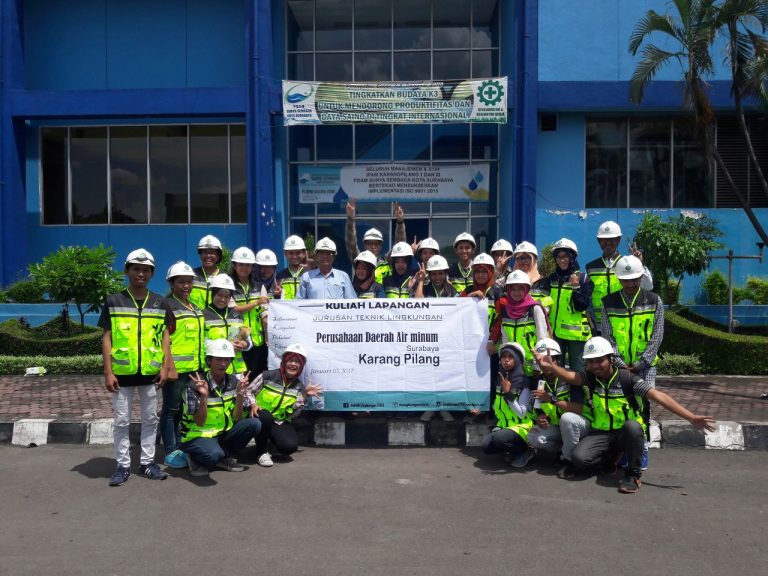 Kuliah Lapangan Mahasiswa Teknik Lingkungan ITATS di IPAM Karangpilang, PDAM Surya Sembada Kota Surabaya