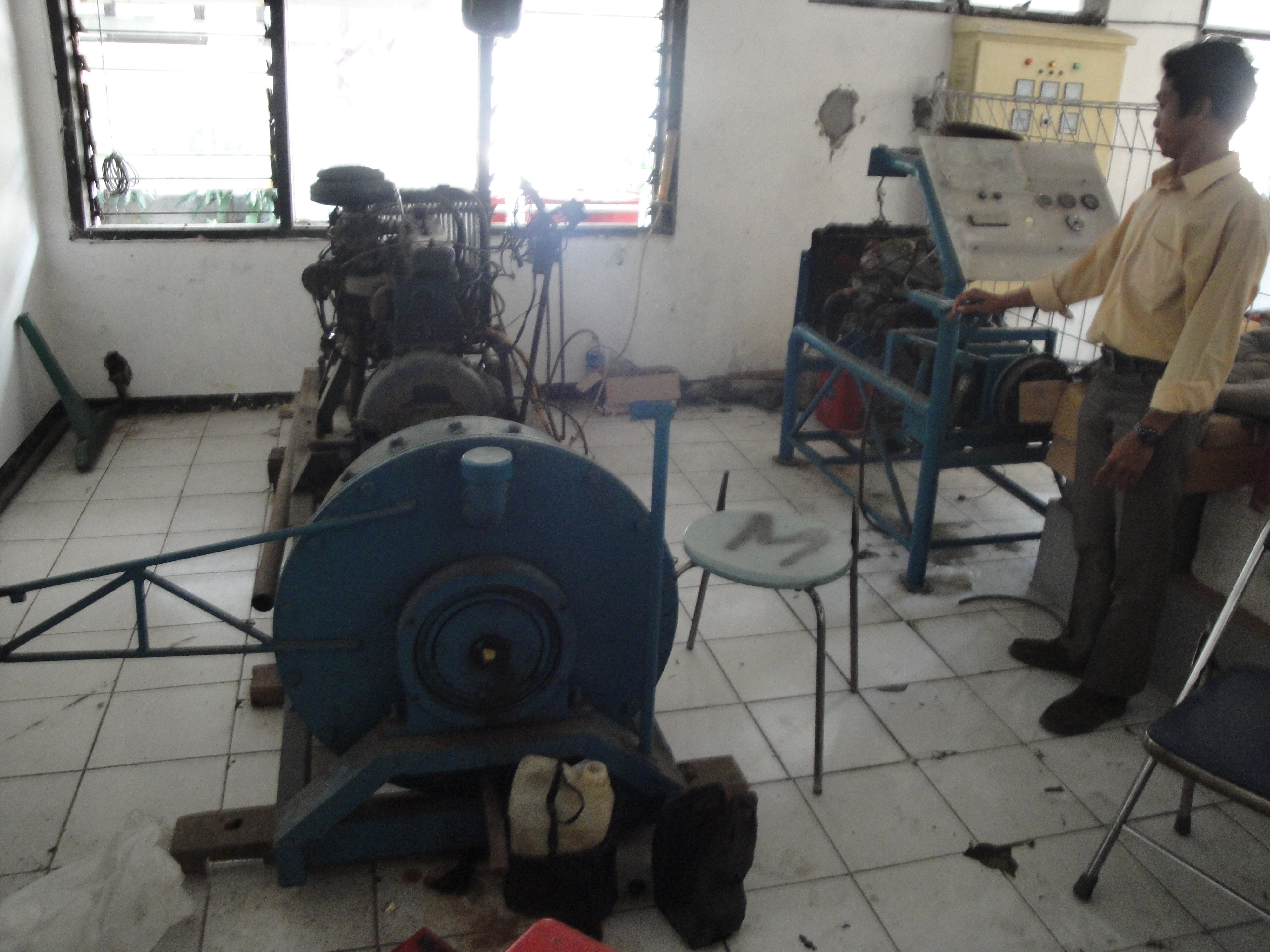 Peralatan Uji Performance Motor Bakar