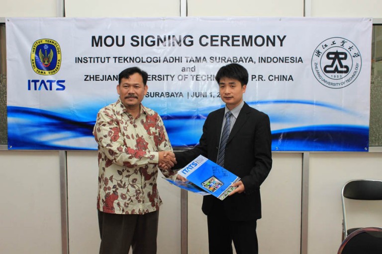 ITATS Tandatangani MoU dengan Zhenjiang University of Technology China