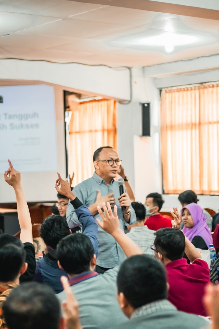 Pembekalan Wisuda, Sebuah Komitmen ITATS untuk Anak Didiknya