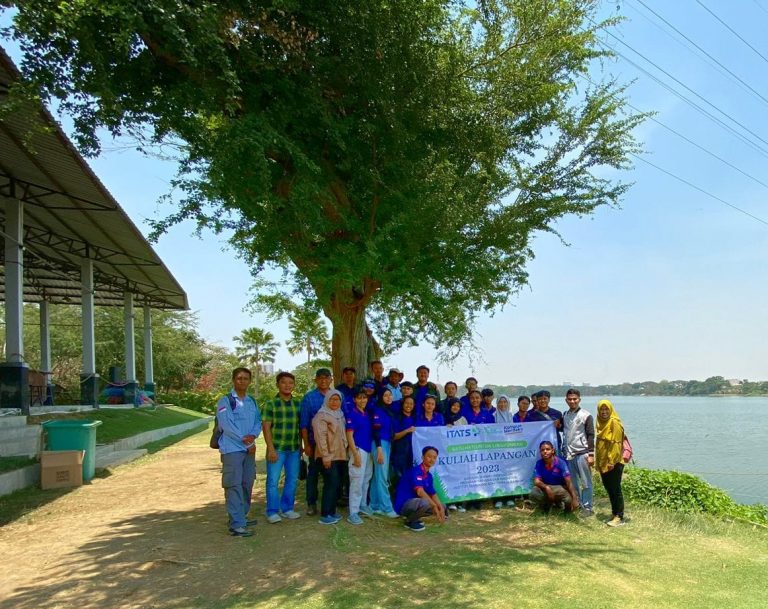 Kuliah Lapangan Internal bersama Mahasiswa Prodi Teknik Lingkungan Jenjang S1 dan S2 di Desa Sukorejo Gresik