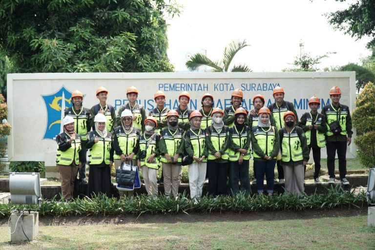 Mahasiswa Jurusan Teknik Lingkungan ITATS Mendapatkan Wawasan Langsung Melalui Kunjungan Industri ke PDAM Sembada Surabaya