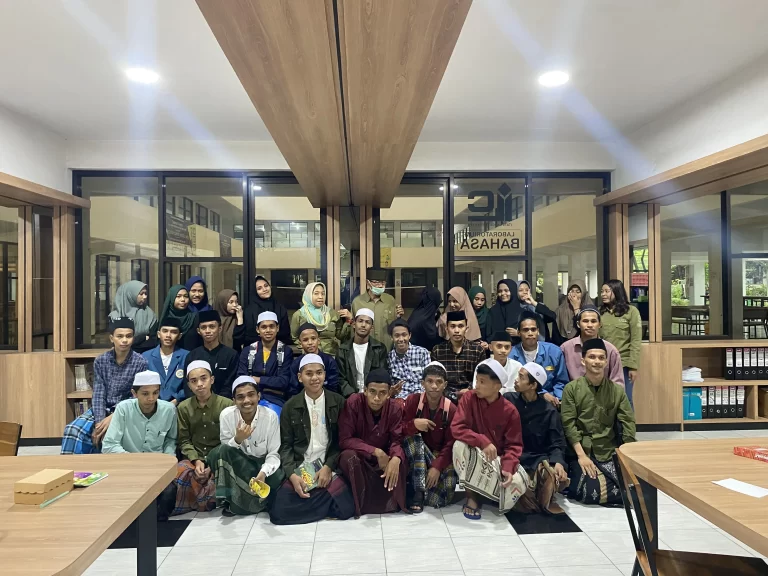 Sinergi Kampus ITATS dalam Membangun SDM Santri Pondok Pesantren Ribath Darut Tauhid Surabaya